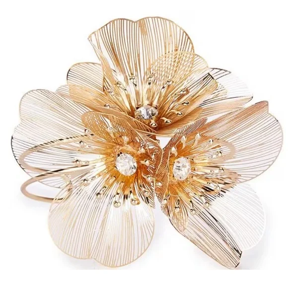 NWT ⚜️👑⚜️ Piper K Accessories Crystal Flower Filigree Cuff Bracelet - Picture 3 of 11